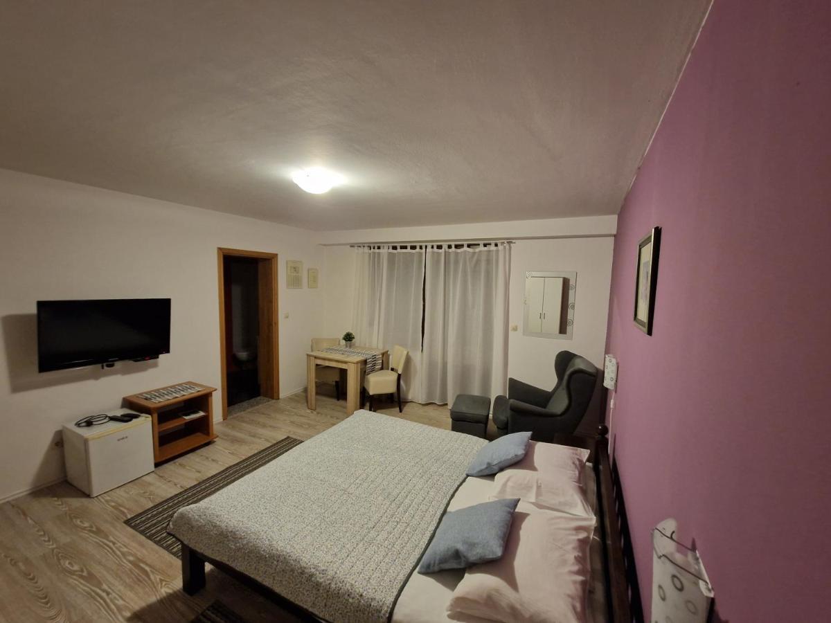 Guest House Wolf II Плитвицька Єзера Екстер'єр фото