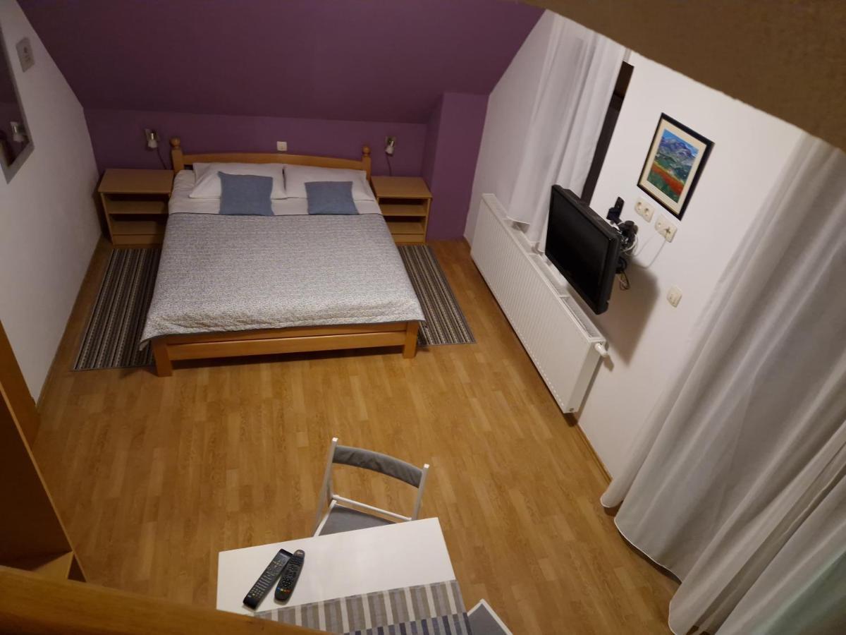 Guest House Wolf II Плитвицька Єзера Екстер'єр фото